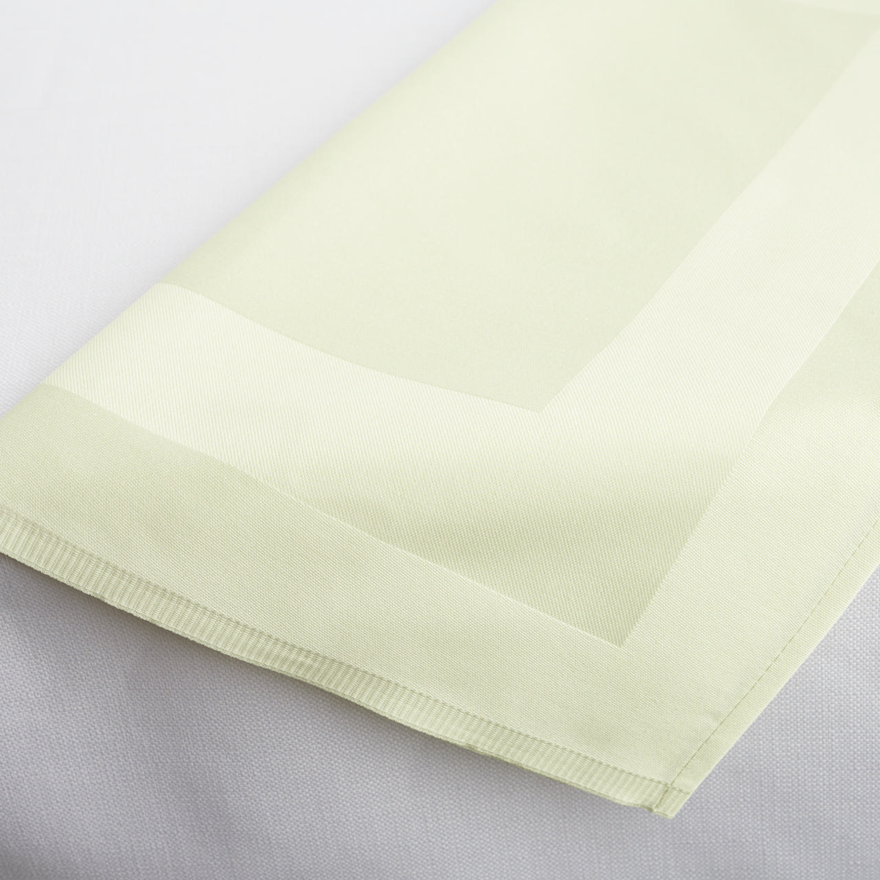 Copenhagen napkin 503D in colour Champagne