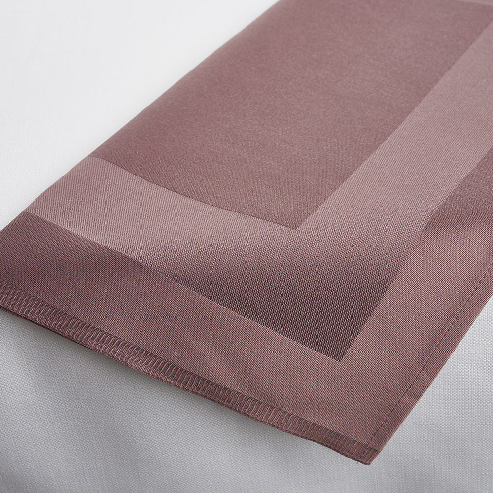 Copenhagen napkin 503D in colour Plum