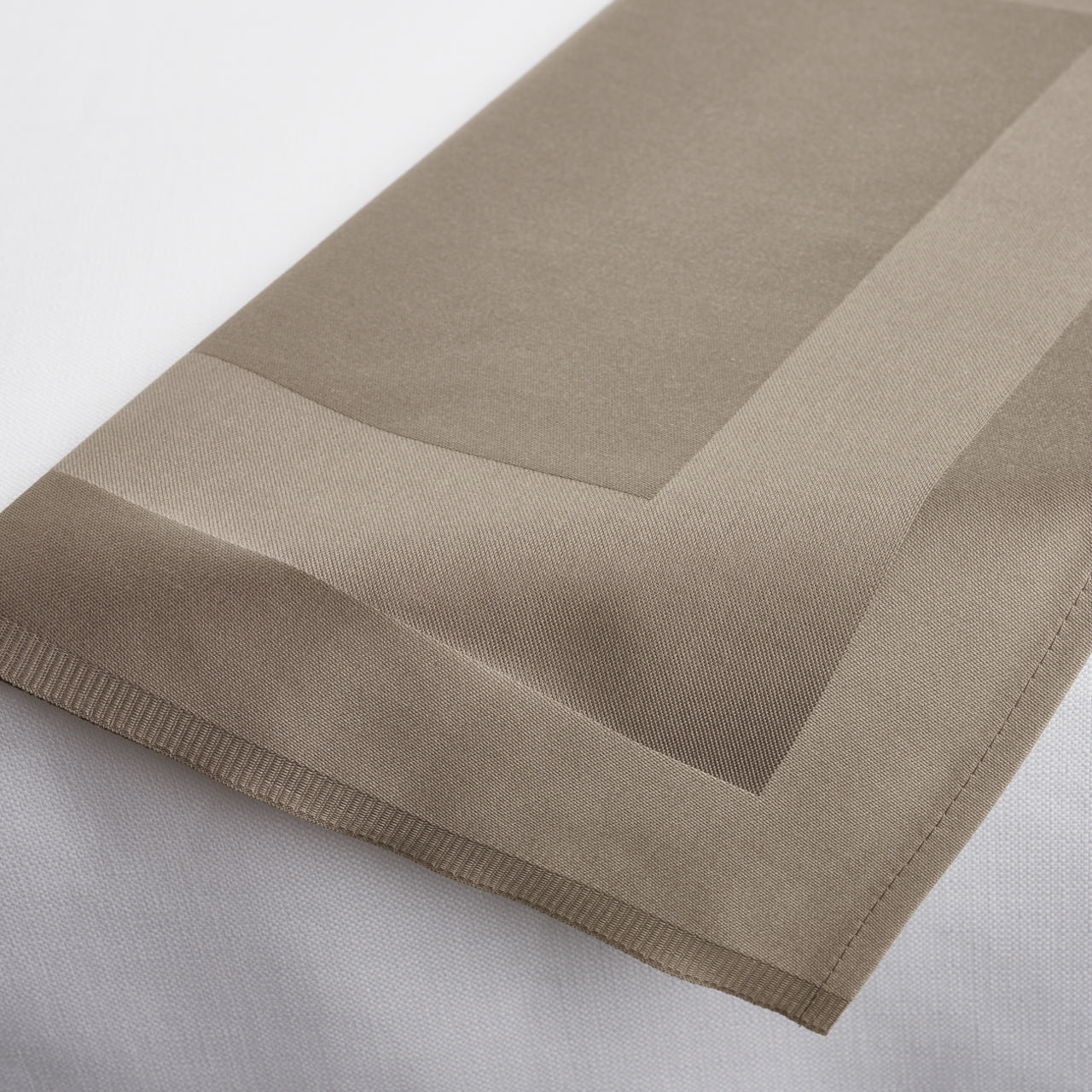 Copenhagen napkin 503D in colour Tobacco