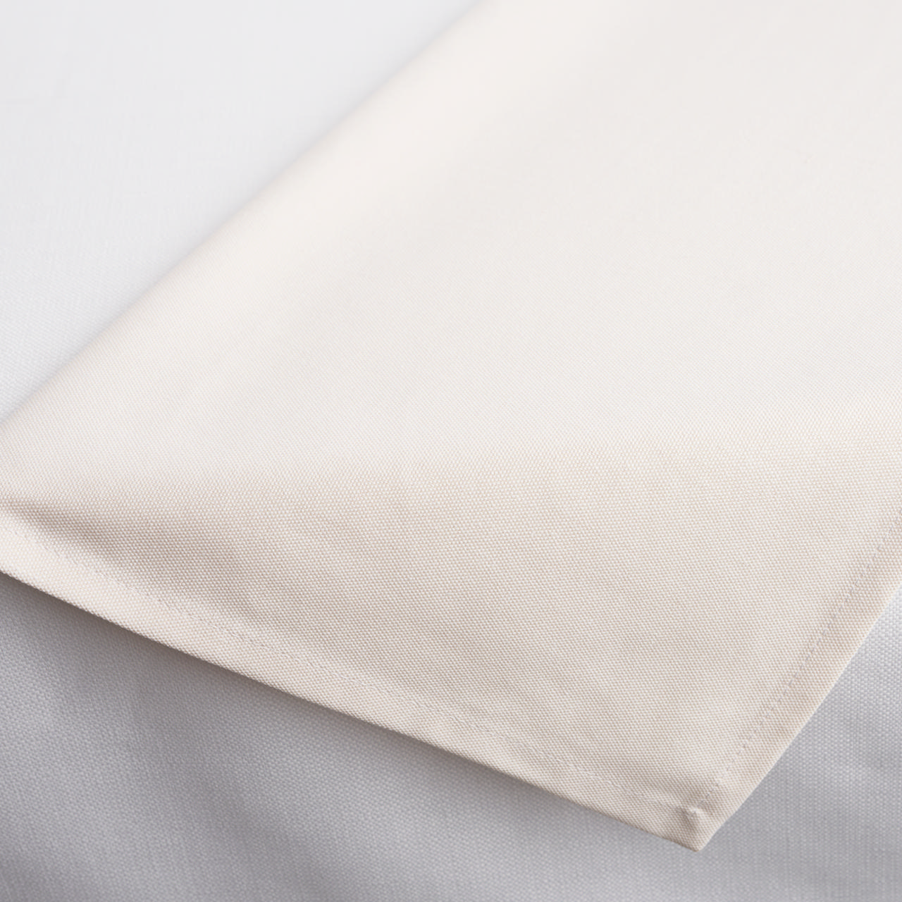 Torino napkin 626F in colour Cream