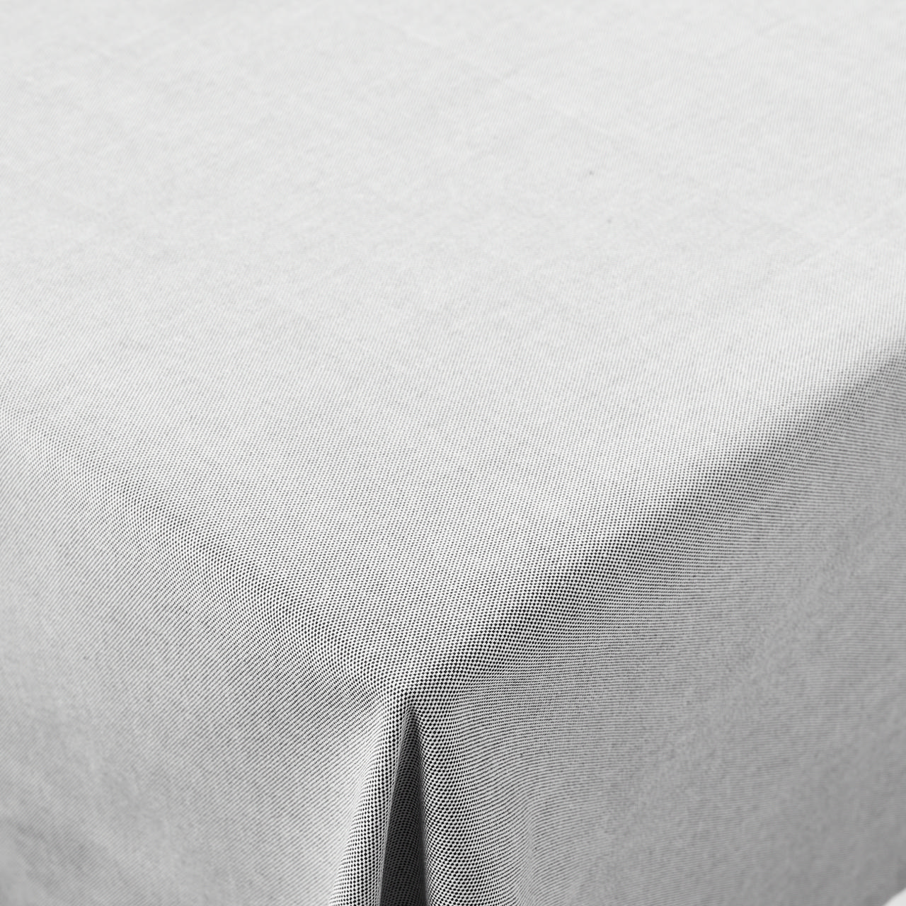 Torino table linen 626F in colour Midnight